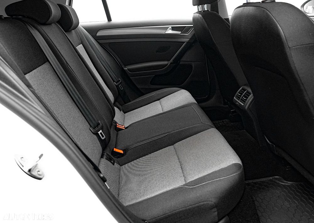 Volkswagen Golf 1.6 TDI DPF BMT Trendline - 17