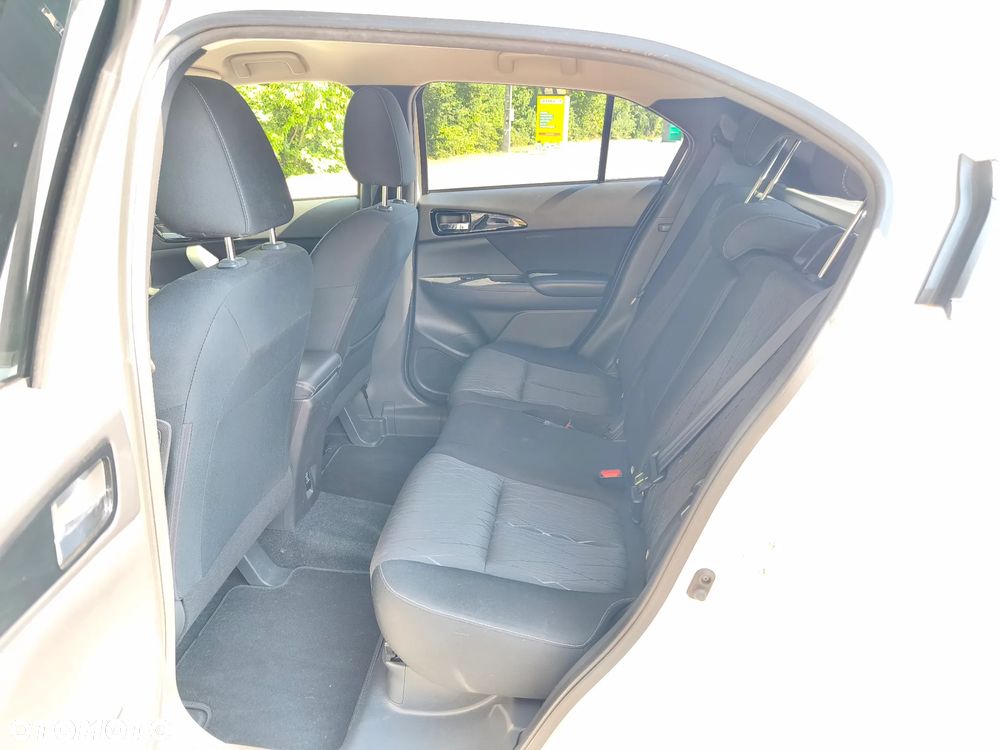 Mitsubishi Eclipse Cross 1.5 T Intense - 16