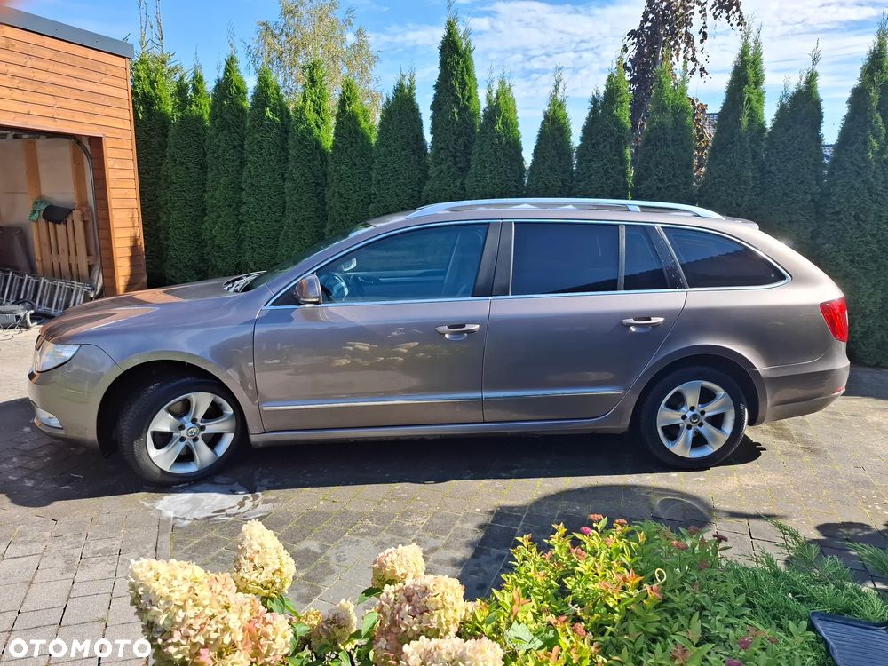 Skoda Superb 2.0 TDI Ambition - 1