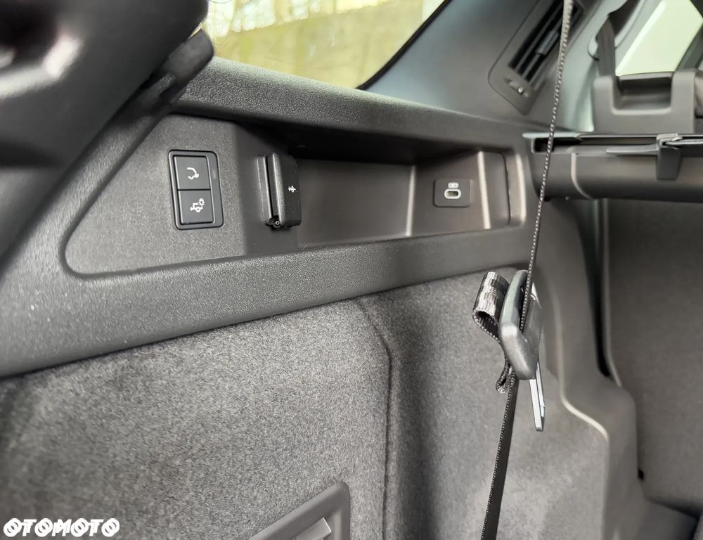 Land Rover Discovery Sport D200 Dynamic HSE - 16