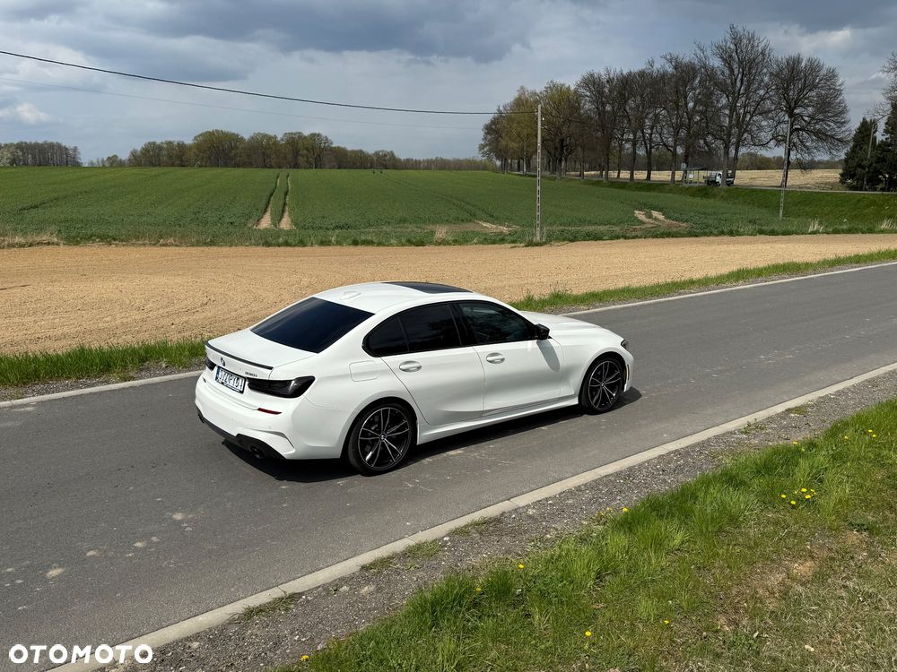 BMW Seria 3 330i xDrive M Sport - 26
