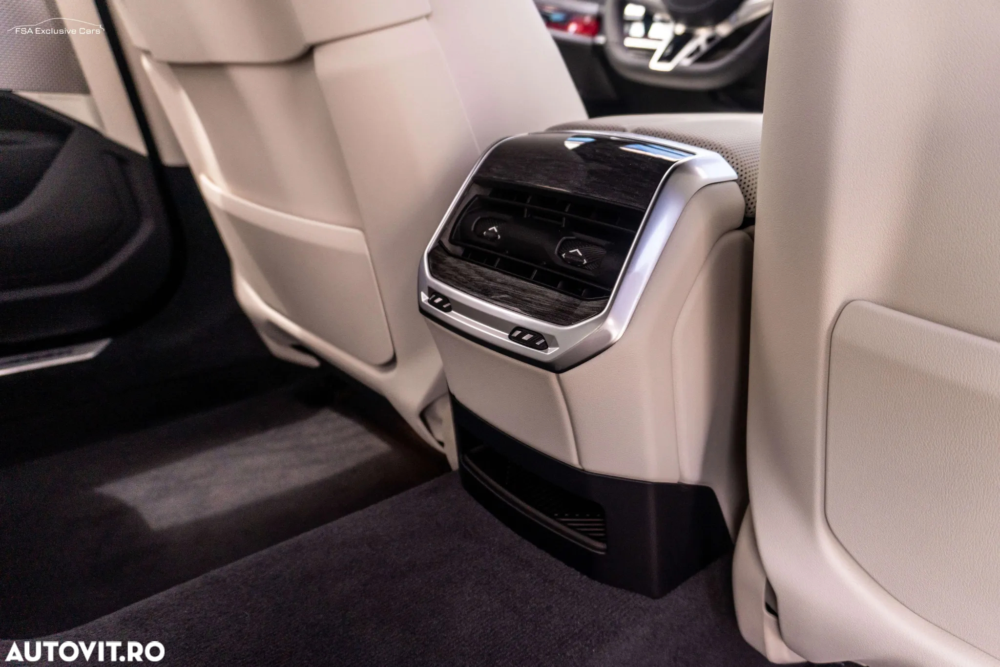 BMW M7 M760e xDrive - 35