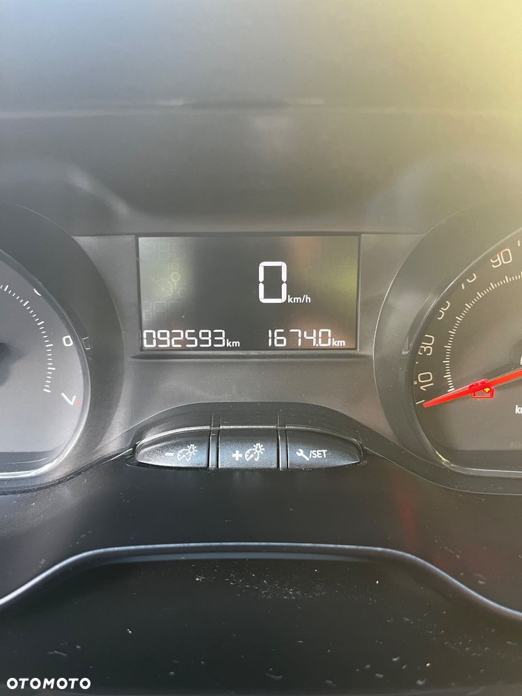 Peugeot 208 68 VTI Access - 6