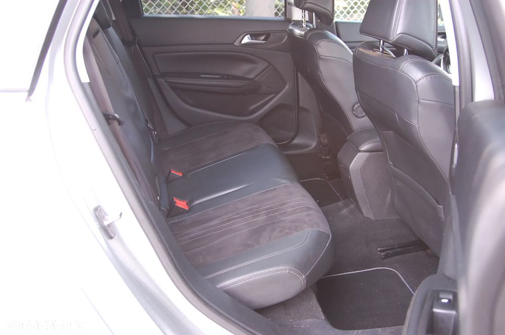 Peugeot 308 BlueHDi FAP 120 EAT6 Stop&Start Allure - 32