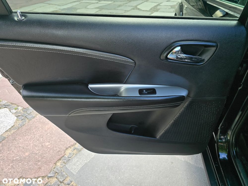 Fiat Freemont 2.0 Multijet 16V DPF Automatik Allrad Black Code - 21