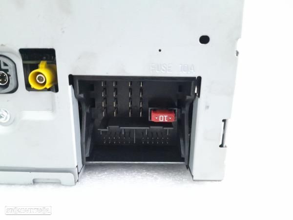 Auto Radio Mercedes-Benz A-Class (W176) - 4