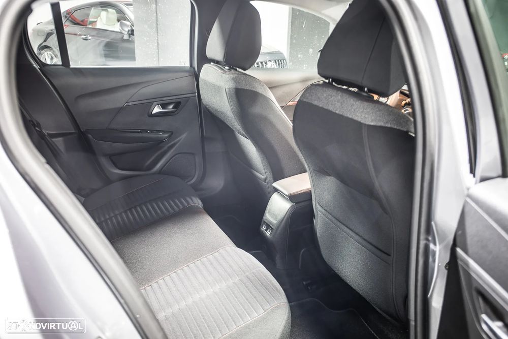 Peugeot e-208 Active - 5