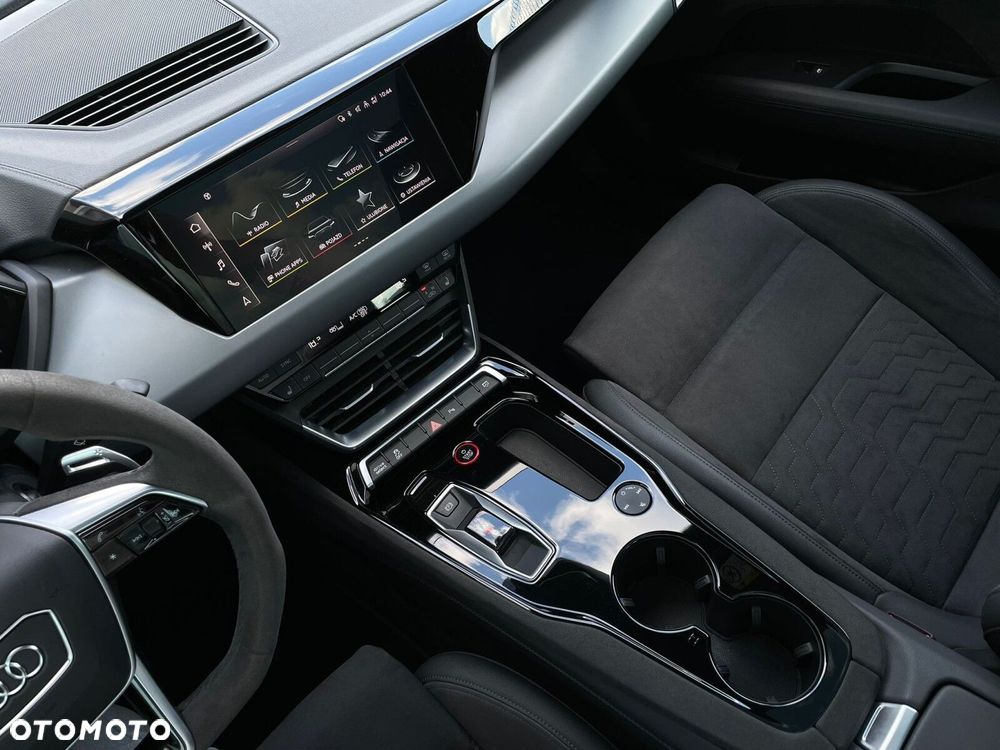 Audi e-tron GT - 34