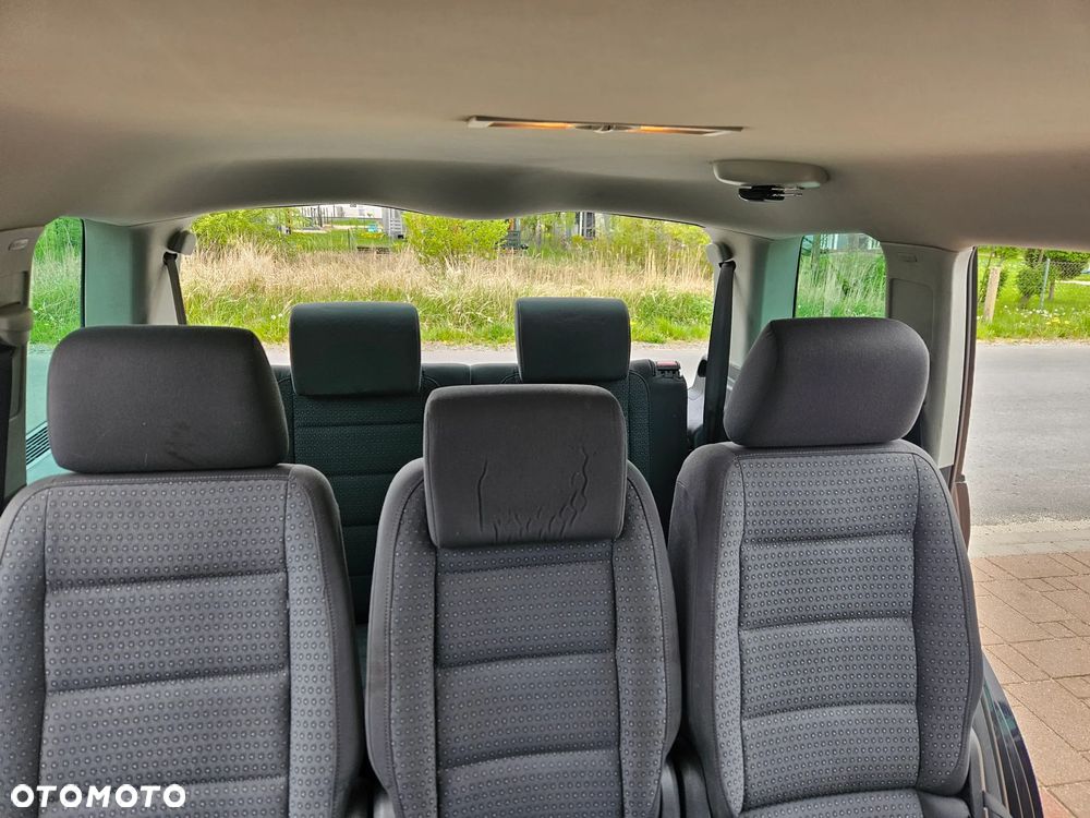 Volkswagen Touran 2.0 TDI Highline DSG - 14