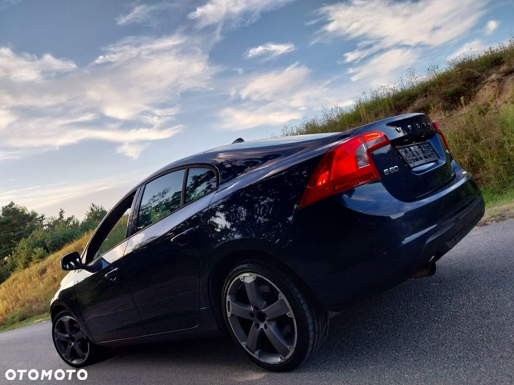 Volvo S60 DRIVe Kinetic - 16