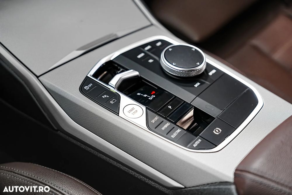 BMW Seria 3 320e Aut. Sport Line - 26