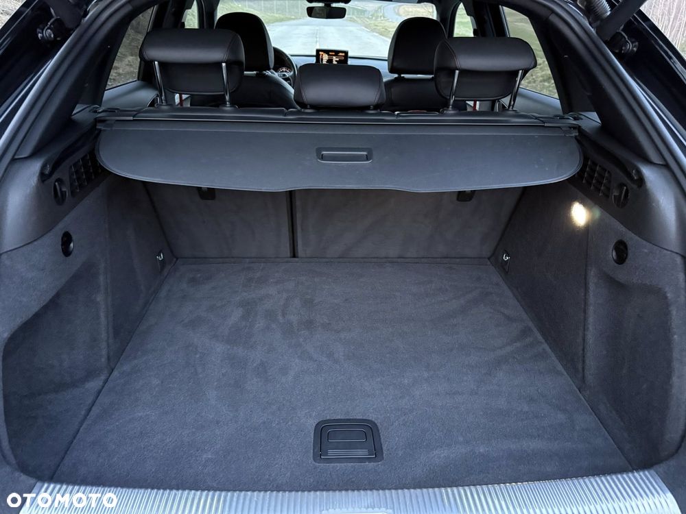 Audi Q3 2.0 TDI Quattro S tronic design - 37