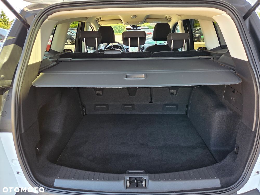 Ford Kuga 1.5 EcoBoost 2x4 Business Edition - 9