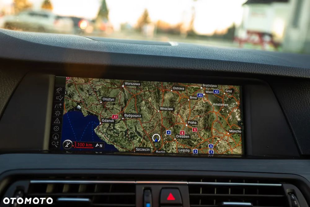 BMW Seria 5 520d Sport-Aut - 36