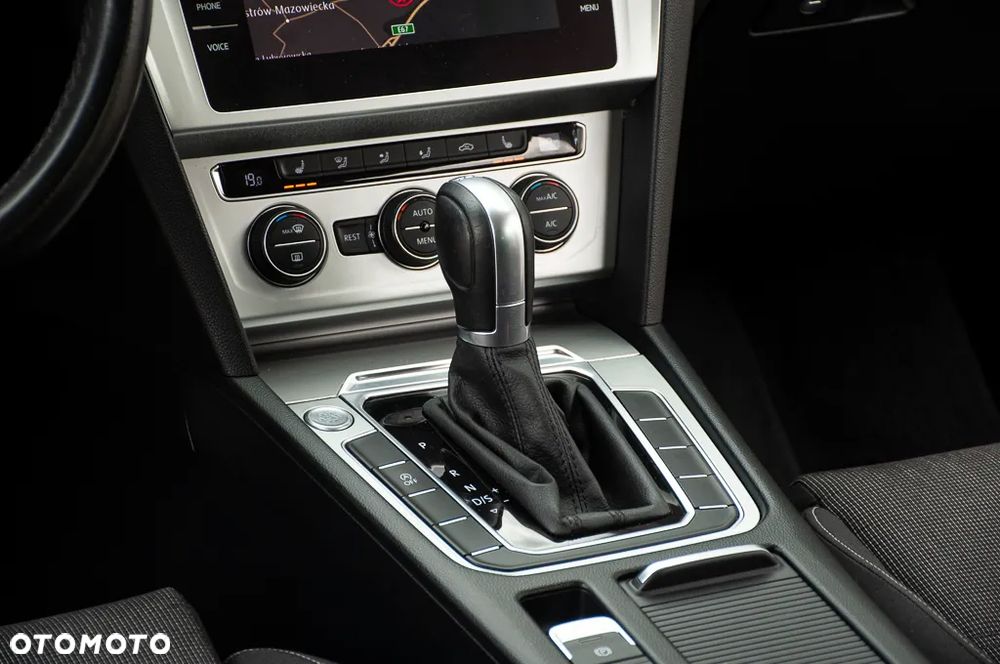 Volkswagen Passat Variant 2.0 TDI BMT Comfortline DSG - 37