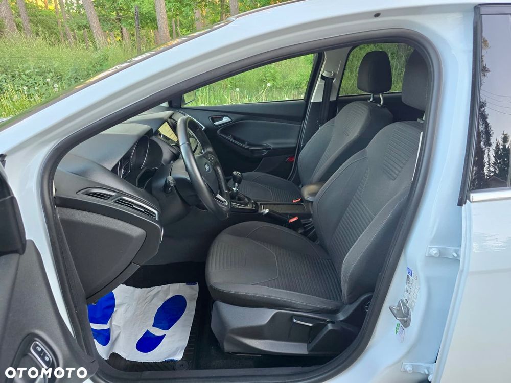 Ford Focus 2.0 EcoBlue Active Business - 21