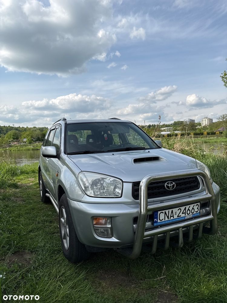 Toyota RAV4 2.0 D-4D 4x4 - 2