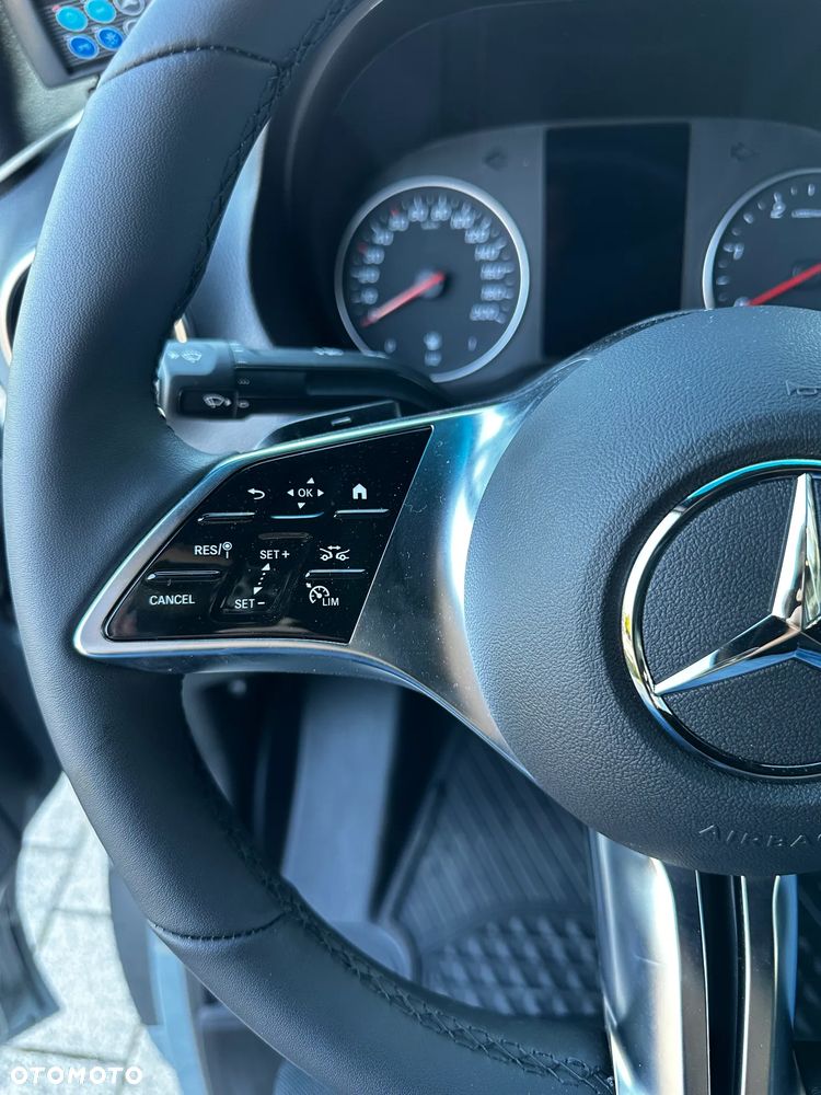 Mercedes-Benz Sprinter - 18