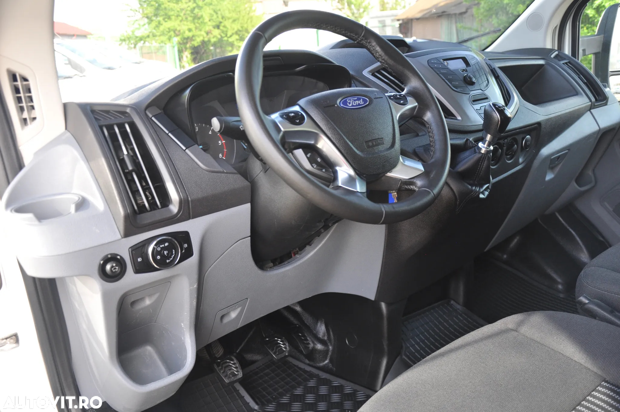 Ford Transit L4 Cub Punte Dubla - 13