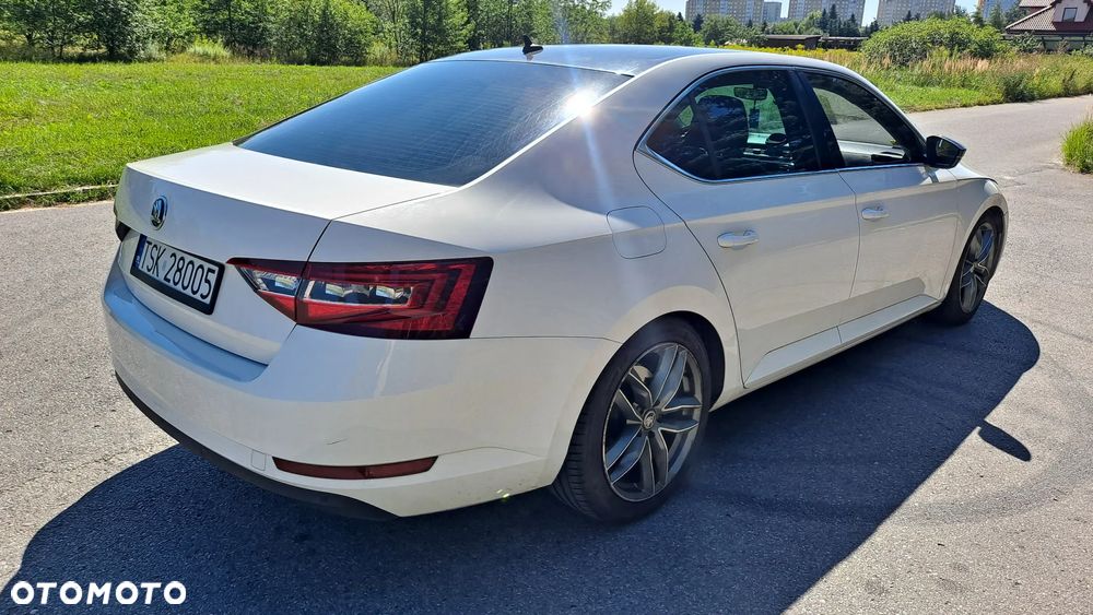 Skoda Superb 2.0 TDI Style DSG - 8