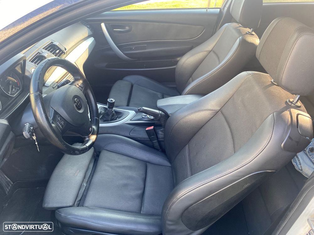 BMW 118 d Limited Edition Lifestyle c/ M Sport Pack - 12