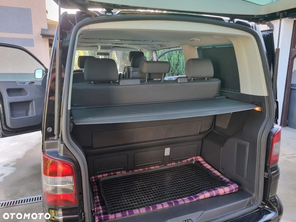 Volkswagen Multivan - 2