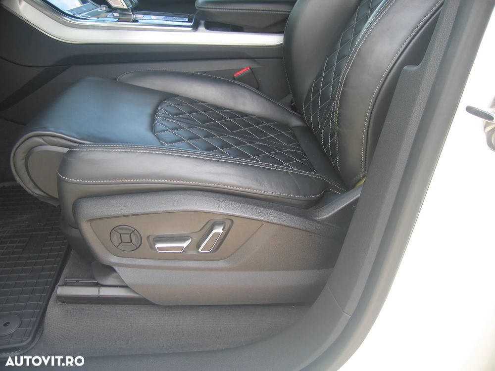 Audi Q8 - 12