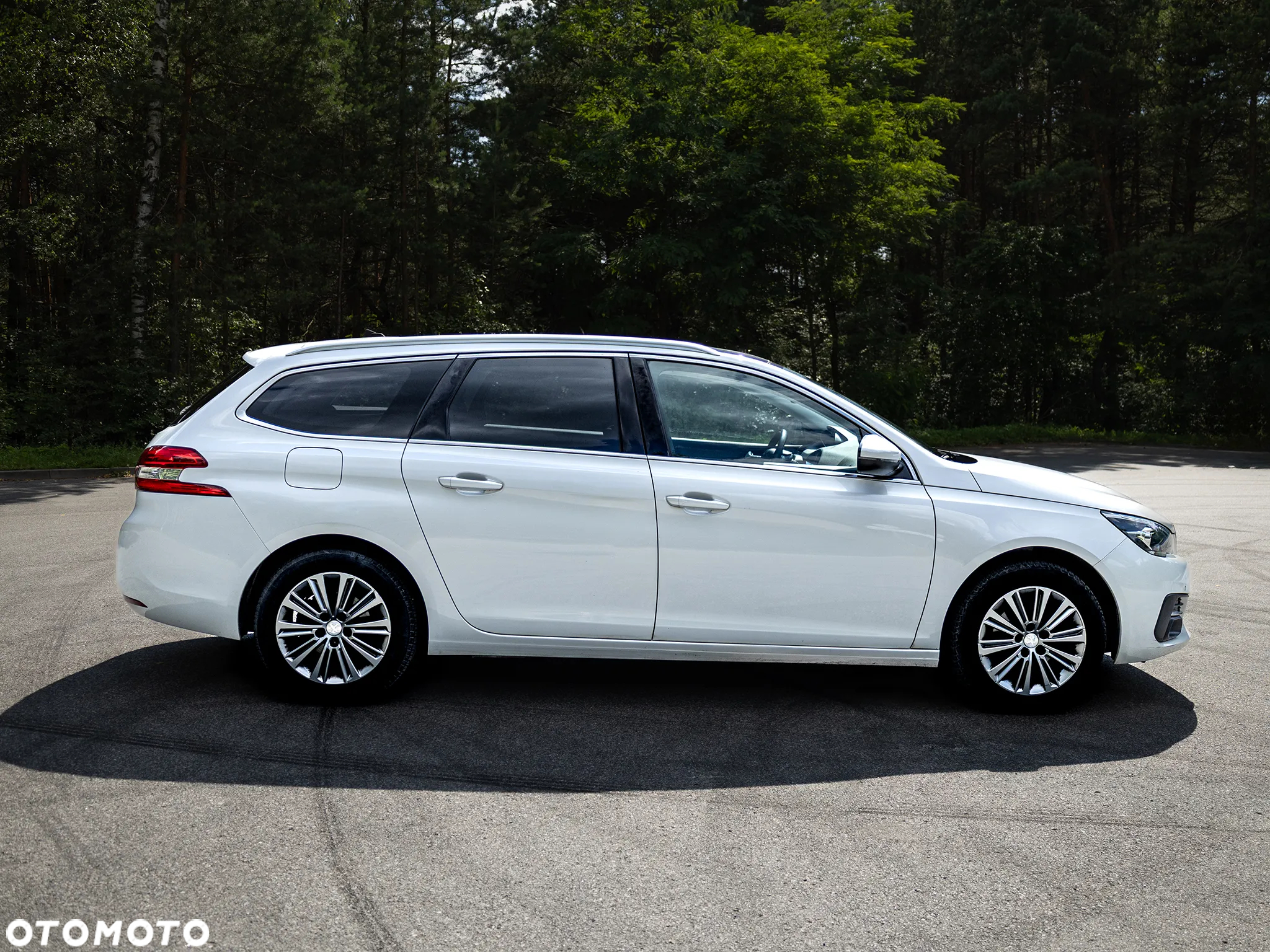Peugeot 308 1.2 PureTech Allure S&S - 6
