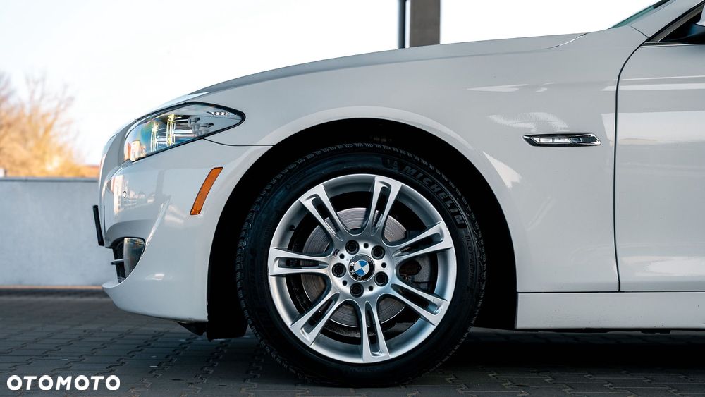 BMW Seria 5 528i - 9