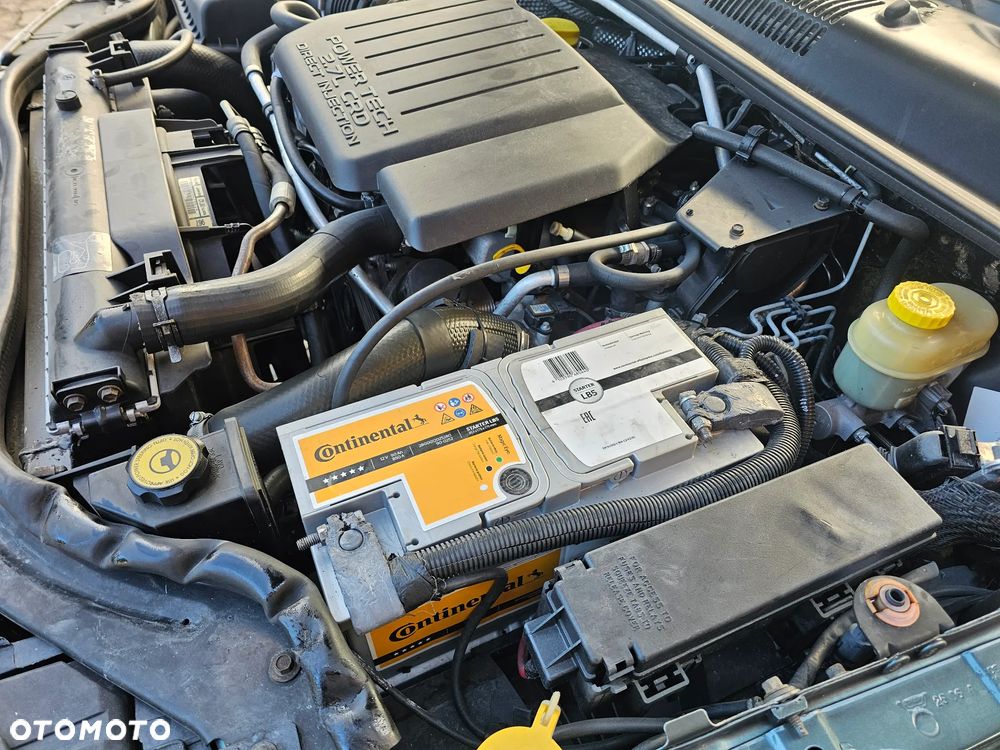 Jeep Grand Cherokee - 35