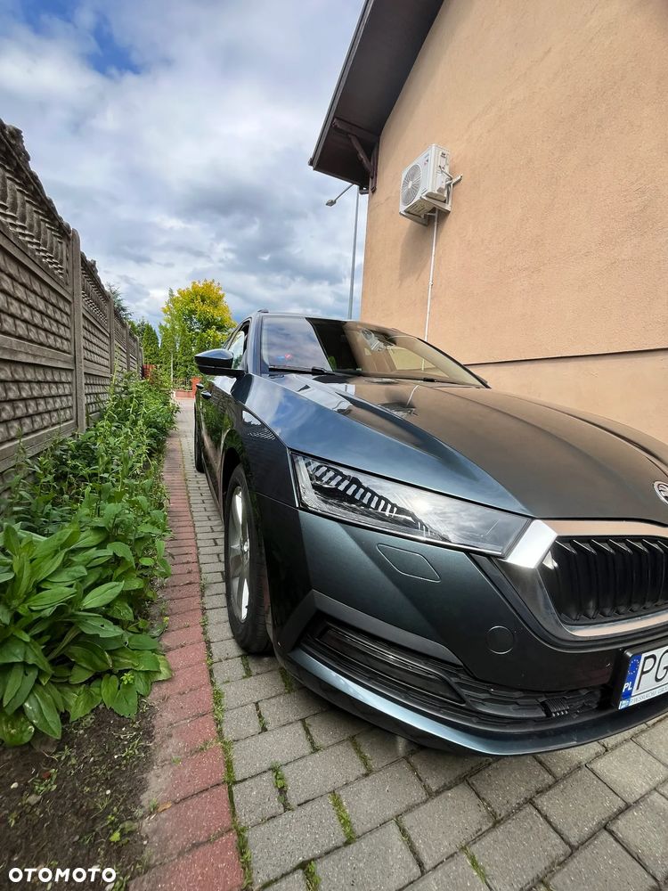 Skoda Octavia 2.0 TDI DSG Style - 3