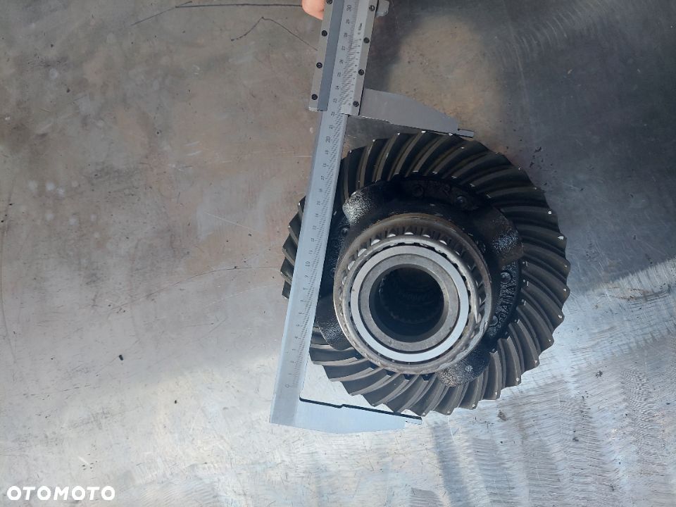 Dyferencjał Mechanizm różnicowy wałek ataku Dana Spicer 357-112-0095722 [11/35 F-29 SZ-12][NAP 2409] - 11