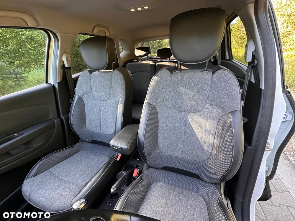 Renault Captur - 22