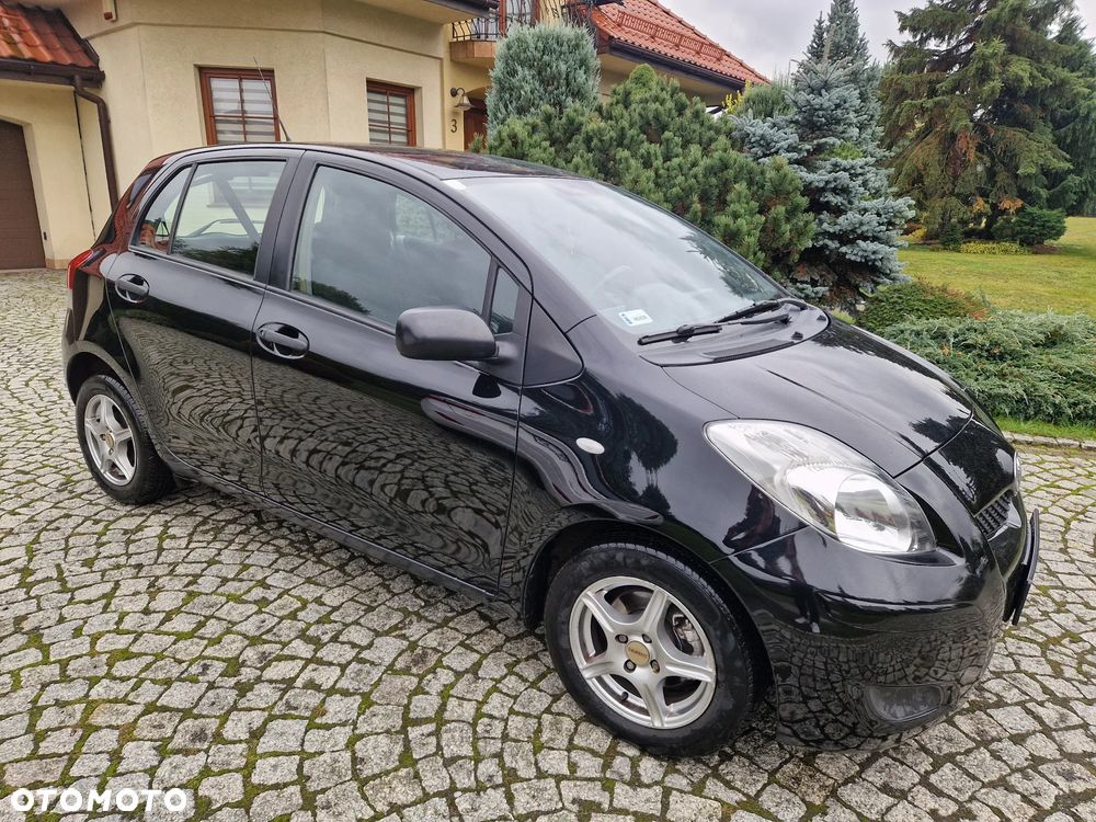 Toyota Yaris 2010 photo 4