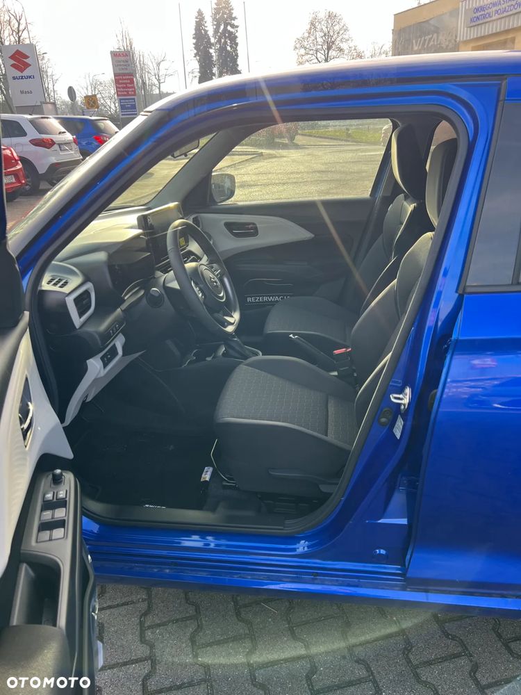 Suzuki Swift 1.2 Dualjet SHVS Premium Plus CVT - 5