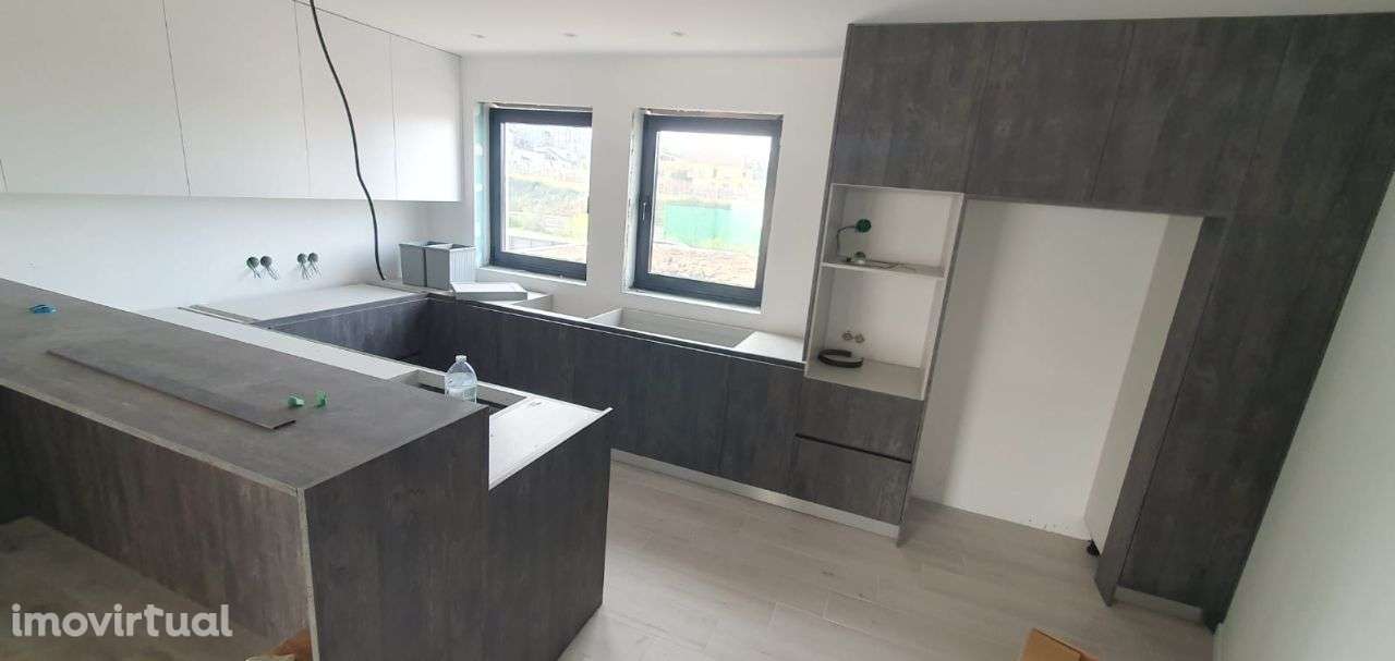 Moradia Terrea ( r/c) T3 - Mazarefes / Vila Fria - Grande imagem: 3/11