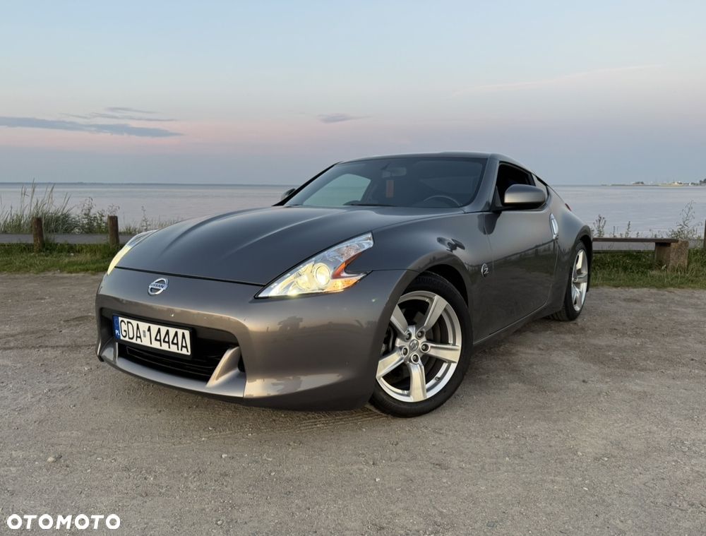 Nissan 370 Z - 1