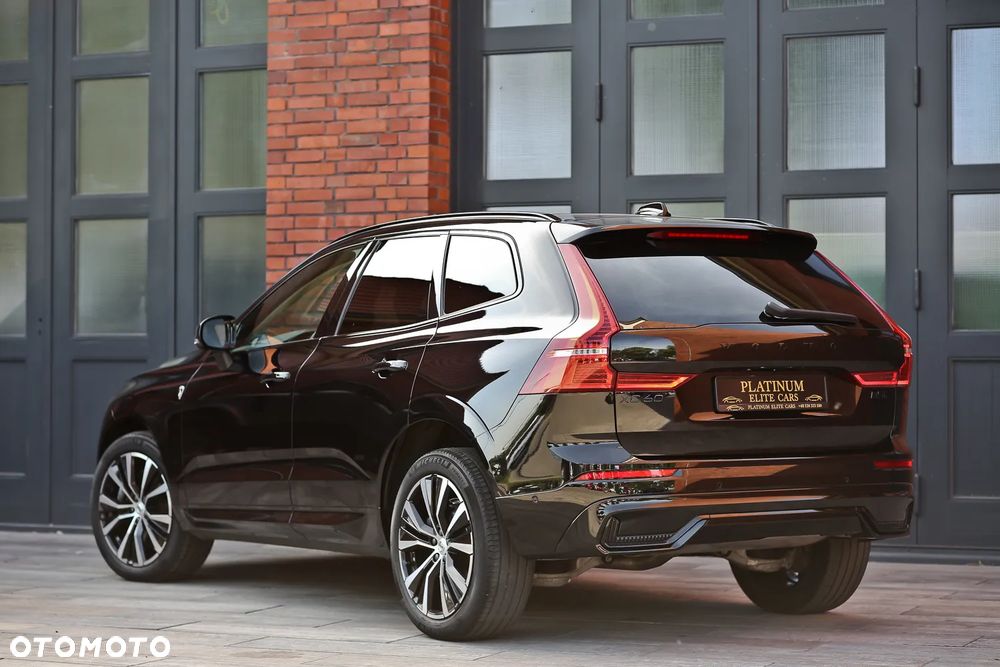 Volvo XC 60 B5 D AWD Ultimate Dark - 12