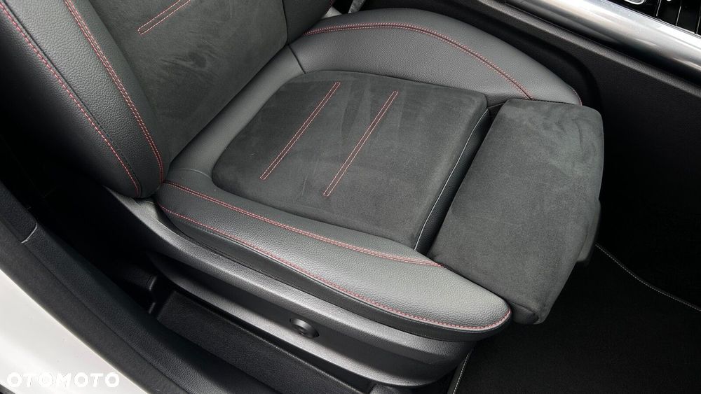 Mercedes-Benz GLA 200 AMG Line - 25