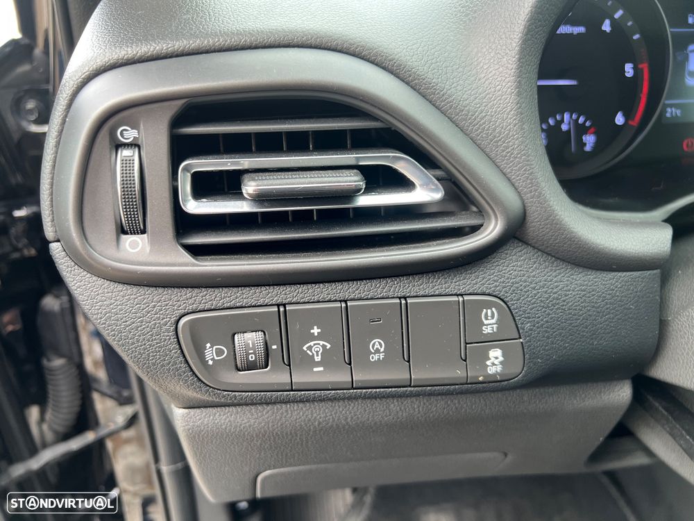 Hyundai i30 SW 1.6 CRDi Style Plus - 18