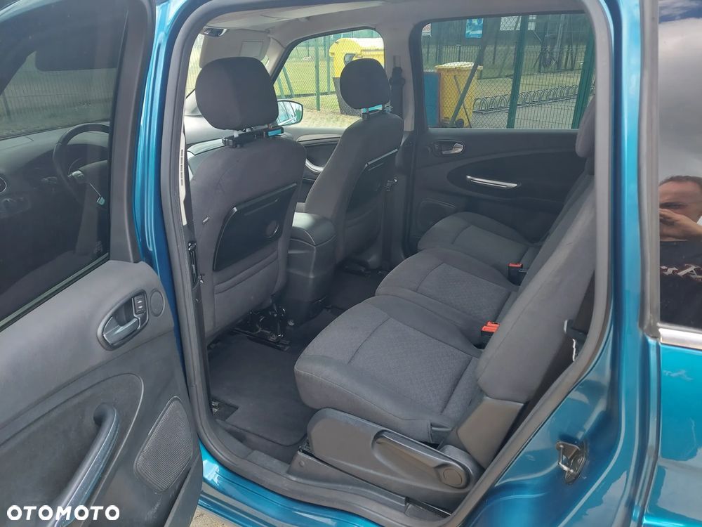 Ford Galaxy 2.0 TDCi Ghia - 16
