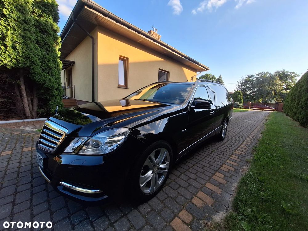 Mercedes-Benz Klasa E 200 CGI BlueEffICIENCY Avantgarde - 8