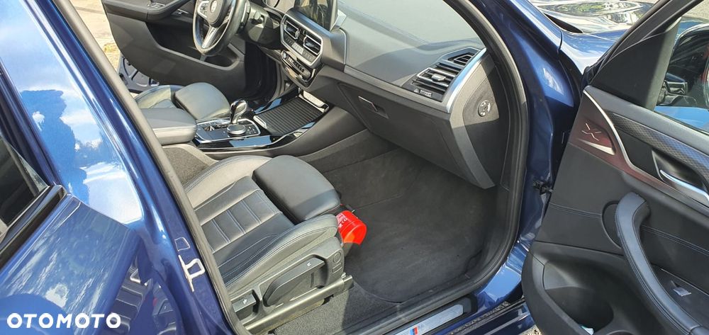 BMW X3 xDrive20d - 16