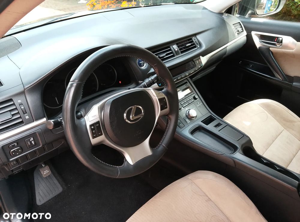 Lexus CT 200h Black - 24