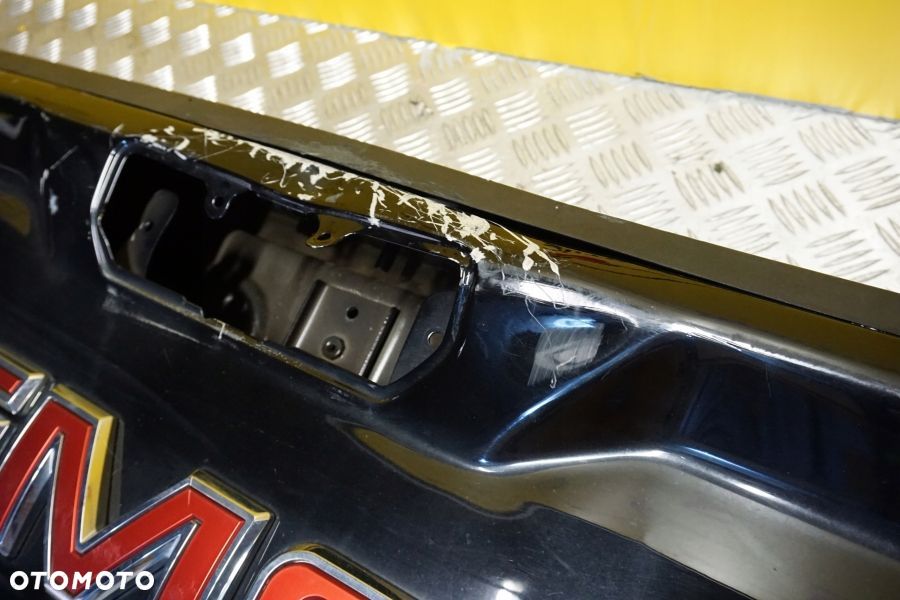 GMC SIERRA 2019 - 2024 Klapa Tylna Bagażnik Burta Tył Górna USA - 7