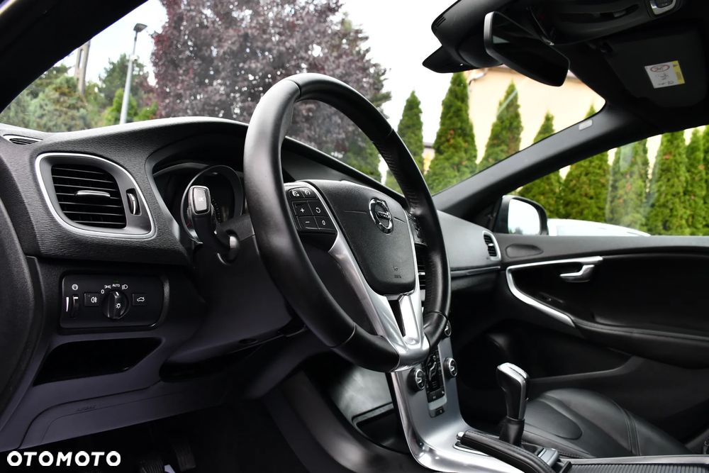 Volvo V40 T4 Inscription - 11