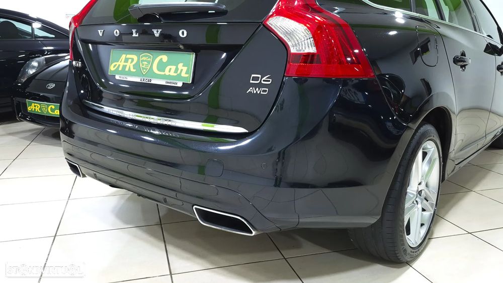 Volvo V60 D6 Plug-In-Hybrid AWD Geartronic Momentum - 33
