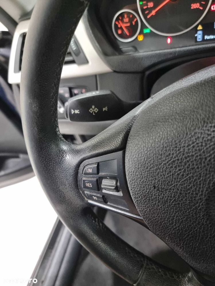 BMW Seria 3 - 30