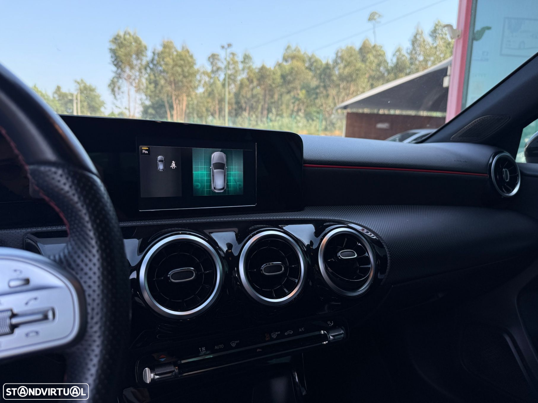 Mercedes-Benz A 160 AMG Line - 21