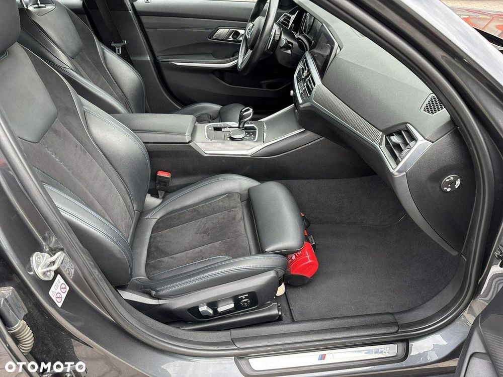BMW Seria 3 320d M Sport sport - 18